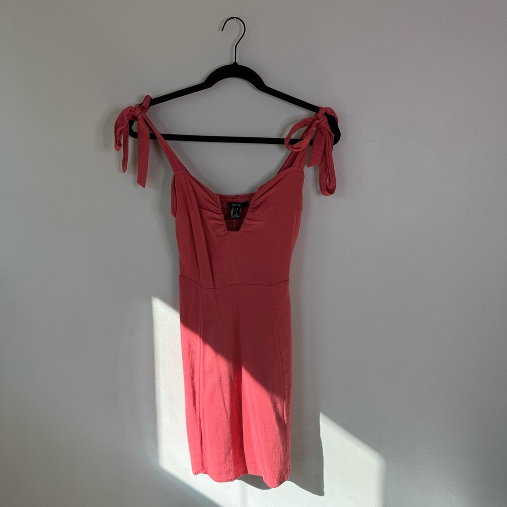$32 Forever 21 V Wire Mini Dress Size S Orange